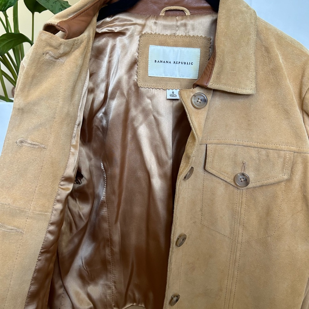 Vintage Banana Republic Tan Suede Jacket - Picture 3 of 7